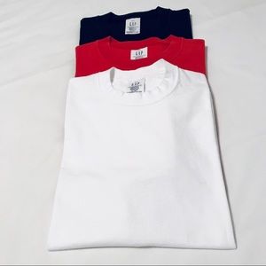Vintage Gap T-Shirt bundle, white, black and red